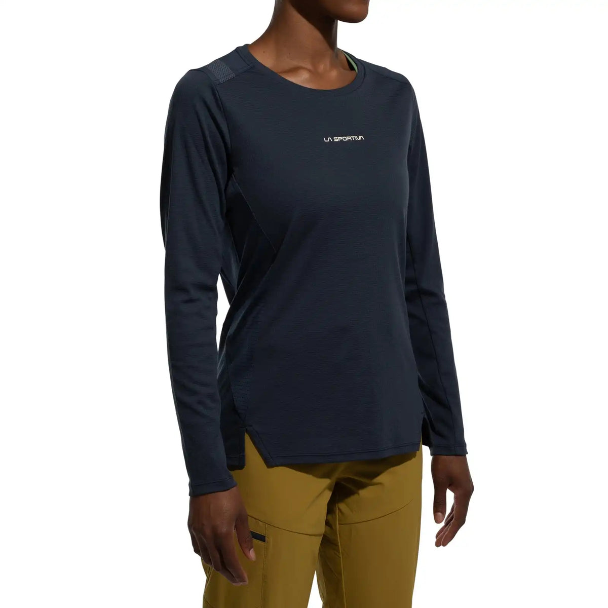 Beyond Long Sleeve Women's (2025)